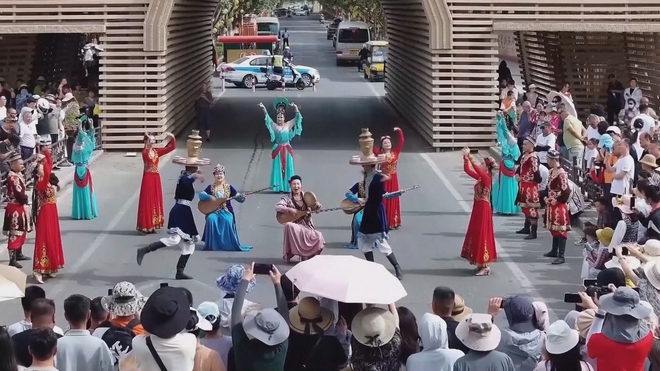 Trung Quốc mở cửa trở lại thành phố cổ Kuqa - Ảnh 1.