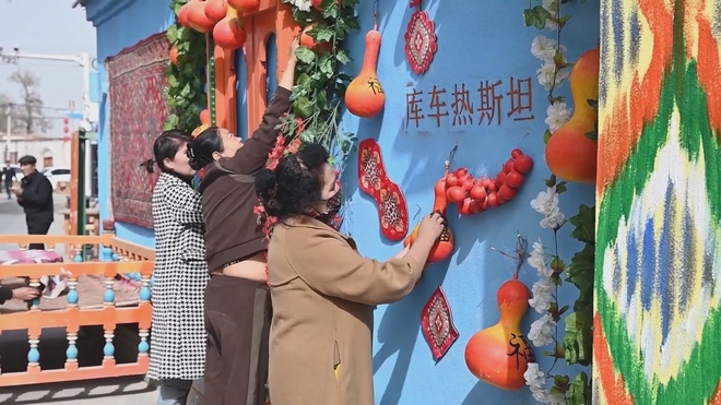 Trung Quốc mở cửa trở lại thành phố cổ Kuqa - Ảnh 2.