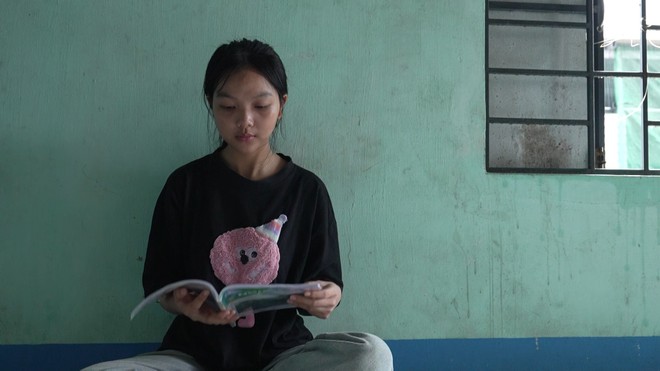 Mái ấm gia đình Việt: Cô bé mồ côi chăm bà gần 80 tuổi và em nhỏ 10 tháng - Ảnh 4.