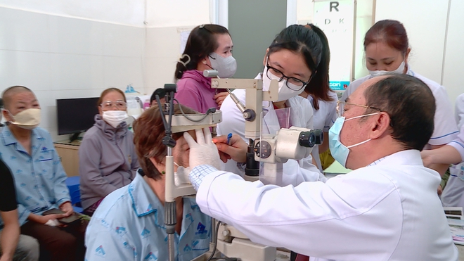 60 Giây ngày 23/4/2026 | Tăng cường vệ sinh an toàn thực phẩm trong trường học - Ảnh 6.