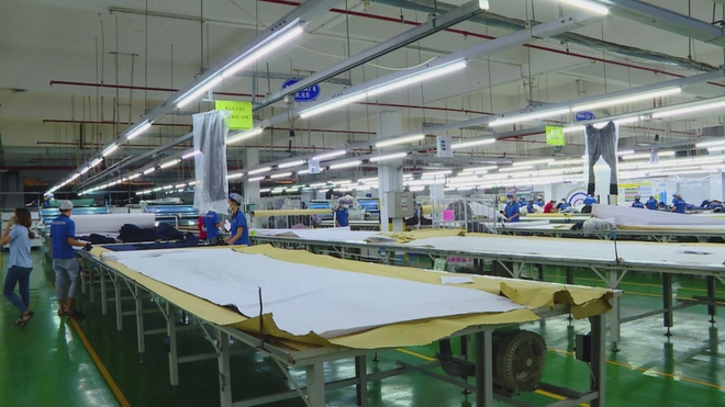 Dệt may Việt Nam chủ động xoay chuyển để giữ đà tăng trưởng giữa biến động - Ảnh 3.