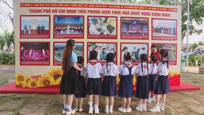 Ngắm nhìn một dải non sông và ký ức rực rỡ của TP. Hồ Chí Minh với hơn 300 tác phẩm triển lãm ảnh - Ảnh 16.