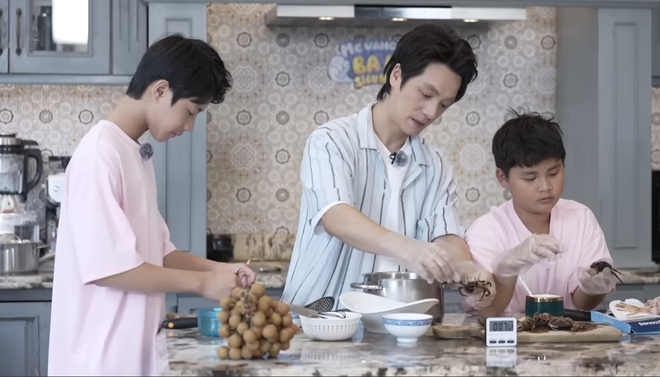 "Mẹ vắng nhà, Ba là siêu nhân"  Mùa 5 | Tập 3: Khi các ông bố đối mặt với thử thách "kỷ luật và an toàn" - Ảnh 5.