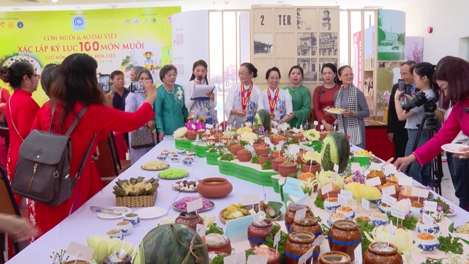 Tôn vinh 100 món muối Việt độc đáo và nét đẹp Áo dài truyền thống - Ảnh 4.