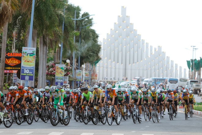 Ảnh đẹp chặng 20: Hành trình từ biển về phố - Ảnh 7.