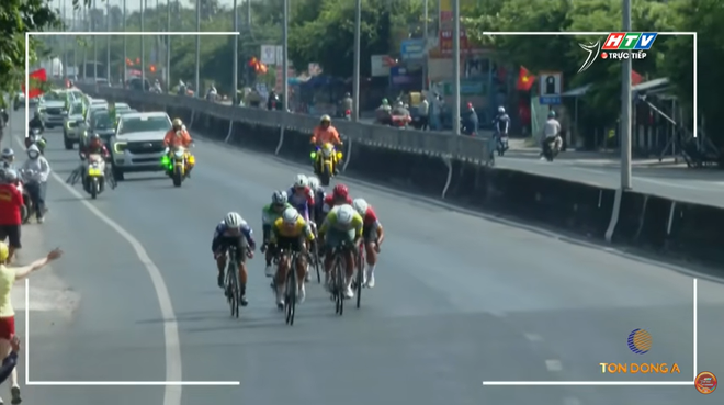 Ngô Thanh Sang "đổi ngôi" của Trịnh Đức Tâm tại Sprint 2 chặng 21 - Ảnh 1.