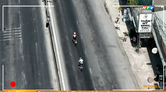 Nguyễn Tấn Hoài tấn công thần tốc, thống trị Sprint 3 chặng 21 - Ảnh 1.