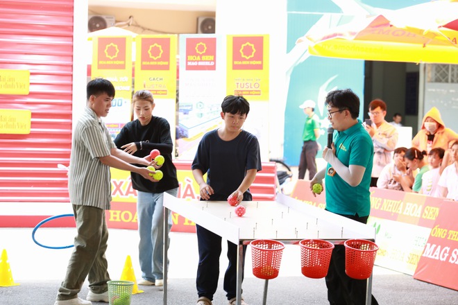 "Mái ấm gia đình Việt" trao hơn 2.6 tỉ đồng trong đợt ghi hình tại TP. Hồ Chí Minh - Ảnh 11.