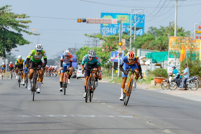 Ảnh đẹp chặng 23 Cúp Truyền hình 2026: Cuộc cạnh tranh của các chân rút mạnh nhất - Ảnh 1.