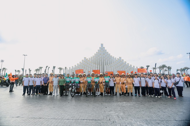 Chặng 25 Cúp Truyền hình 2026: Non sông liền một dải – Khúc khải hoàn ngày 30/4 - Ảnh 3.