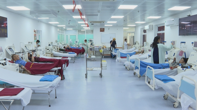 Đảm bảo nguồn máu dự trữ phục vụ công tác điều trị trong kỳ nghỉ 30/4 và 1/5 - Ảnh 6.