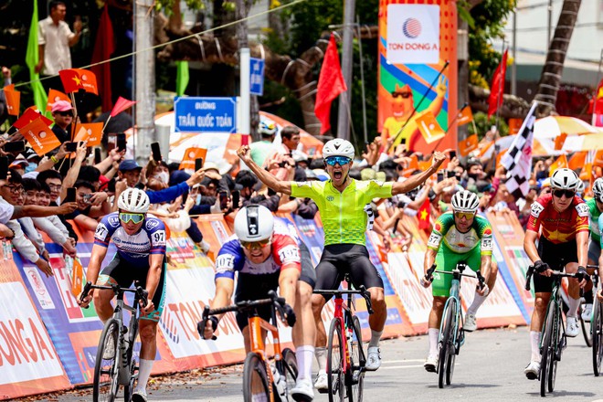 Chặng 25 Cúp Truyền hình 2026: Non sông liền một dải – Khúc khải hoàn ngày 30/4 - Ảnh 4.