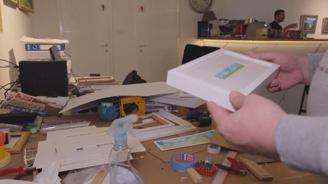 Bosnia: Triển lãm nghệ thuật đặc biệt dành cho người khiếm thính - Ảnh 3.