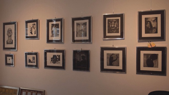 Bosnia: Triển lãm nghệ thuật đặc biệt dành cho người khiếm thính - Ảnh 2.