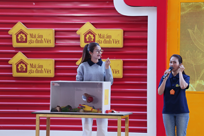 "Mái ấm gia đình Việt" tập 5 trao gần 600 triệu đồng cho các em nhỏ mồ côi- Ảnh 4.