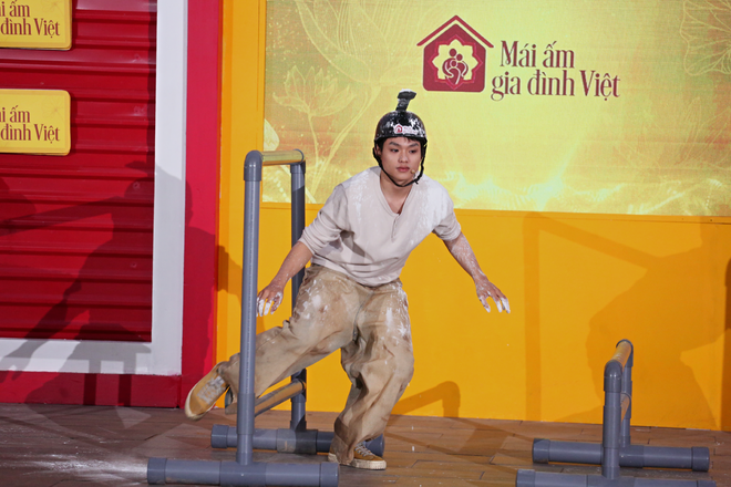 "Mái ấm gia đình Việt" tập 5 trao gần 600 triệu đồng cho các em nhỏ mồ côi- Ảnh 9.