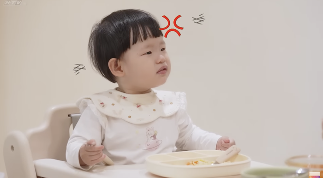 Mẹ vắng nhà, Ba là siêu nhân: MC Mạnh Cường và tuyệt chiêu dỗ con qua trò chơi "Giải cứu động vật" - Ảnh 2.