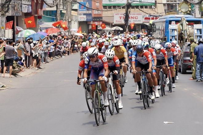 Ảnh đẹp chặng 25 - Cúp Truyền hình 2026 về đích rực rỡ - Ảnh 10.