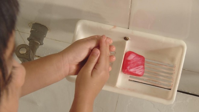 Chủ động phòng chống bệnh tay chân miệng tại trường mầm non - Ảnh 4.