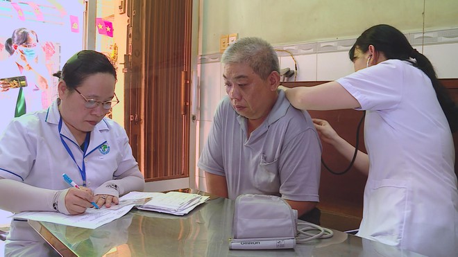 TP. Hồ Chí Minh đẩy mạnh khám chữa bệnh lưu động, đưa y tế cơ sở đến gần dân hơn - Ảnh 6.