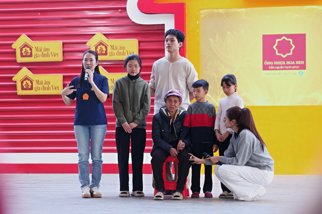 Mái ấm gia đình Việt: Minh Ngọc chăm mẹ liệt nửa người, phụ ngoại nuôi ba em nhỏ - Ảnh 10.