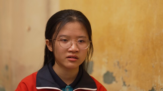 Mái ấm gia đình Việt: Minh Ngọc chăm mẹ liệt nửa người, phụ ngoại nuôi ba em nhỏ - Ảnh 1.