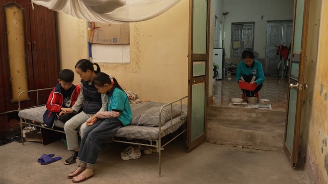 Mái ấm gia đình Việt: Minh Ngọc chăm mẹ liệt nửa người, phụ ngoại nuôi ba em nhỏ - Ảnh 5.