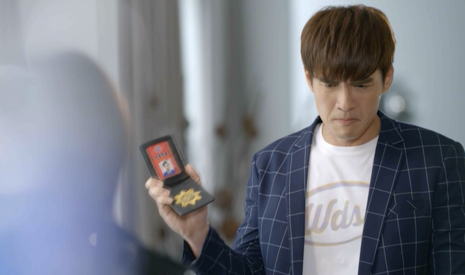 Bà trùm: Cặp song sinh hoán đổi và bánh xe số mệnh - Ảnh 4.