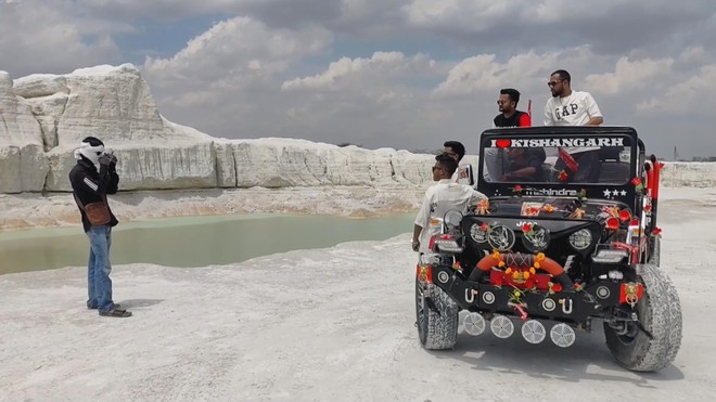 Ấn Độ: khi bãi rác trở thành điểm du lịch hút khách - Ảnh 1.