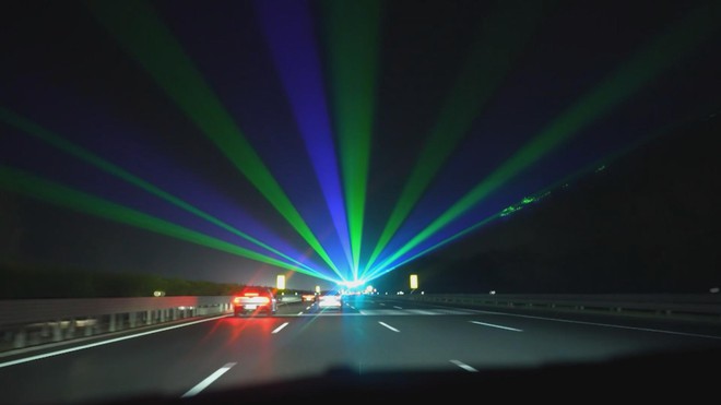 Trung Quốc: Lắp đèn nhiều màu chống ngủ gật trên cao tốc - Ảnh 3.