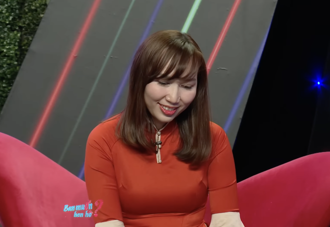 Bạn muốn hẹn hò: Cô giáo xinh đẹp tìm "cha mới" cho con trai và cái kết ngọt ngào - Ảnh 1.