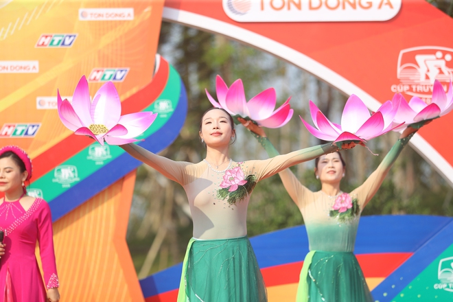 Khoảnh khắc đẹp chặng 6 - Trên xứ Nghệ tự hào | Cúp Truyền hình 2026 - Ảnh 1.