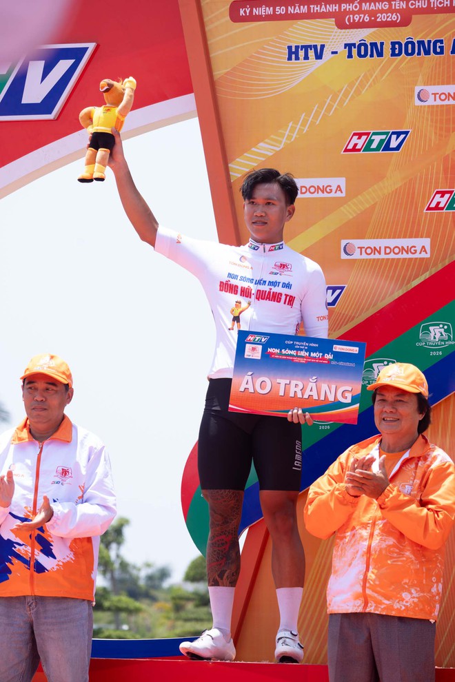 Khoảnh khắc đẹp chặng 7: Vượt nắng vượt gió | Cúp Truyền hình 2026 - Ảnh 10.