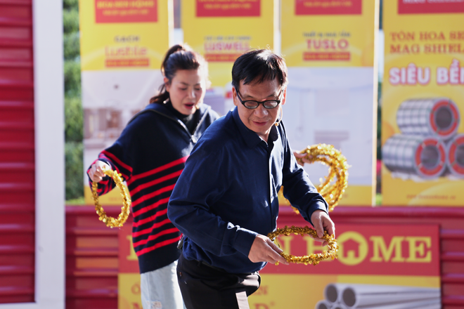 NSƯT Đức Khuê, Thanh Hương hạnh phúc khi đến với "Mái ấm gia đình Việt" - Ảnh 2.