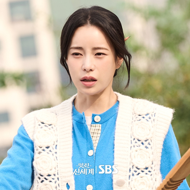 "My Royal Nemesis": Phim hài lãng mạn xuyên không Hàn Quốc chiếm lĩnh ngôi vương Netflix toàn cầu- Ảnh 5.