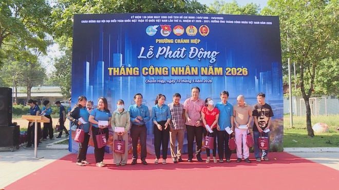 Đa dạng các hoạt động chăm lo người Trò chơi máy đánh bạc khổng lồ dịp Tháng Công nhân - Ảnh 2.