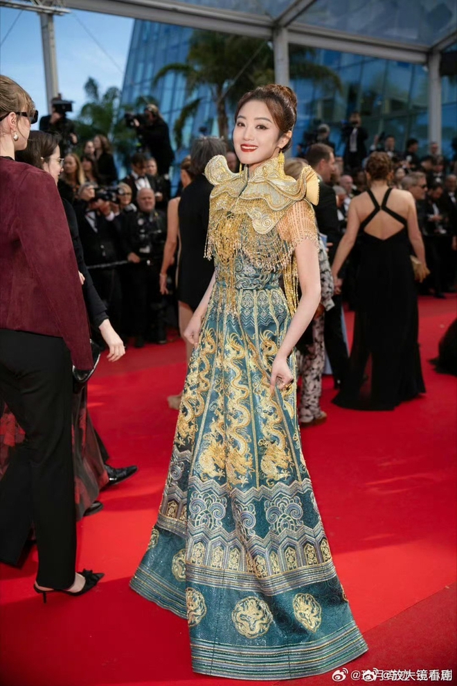 Ca sĩ Vương Tiểu Vĩ ra mắt ca khúc mới tại Cannes sau màn xuất hiện ở Grammy - Ảnh 2.