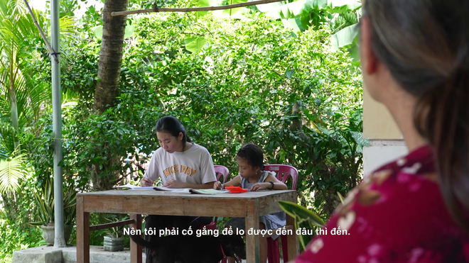 Mái ấm gia đình Việt: Đại Nghĩa nghẹn lòng trước cô bé không còn nhớ mặt mẹ - Ảnh 8.