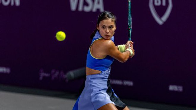 Emma Raducanu dừng bước ở vòng 1 giải quần vợt Strasbourg - Ảnh 4.