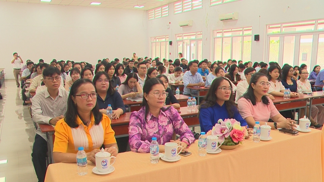 Thời sự trưa HTV ngày 22/5/2026 | Khai giảng lớp bồi dưỡng lý luận chính trị dành cho đảng viên mới và nhận thức Đảng năm 2026- Ảnh 2.