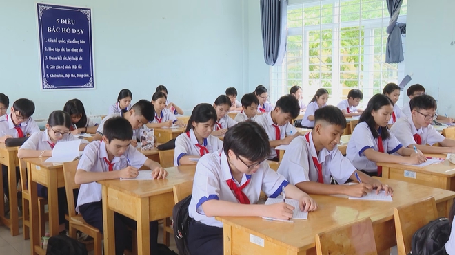Thời sự trưa HTV ngày 25/5/2026 | Giáo viên, phụ huynh, học sinh đồng thuận với chủ trương bỏ kỳ thi tuyển sinh lớp 10 công lập - Ảnh 1.
