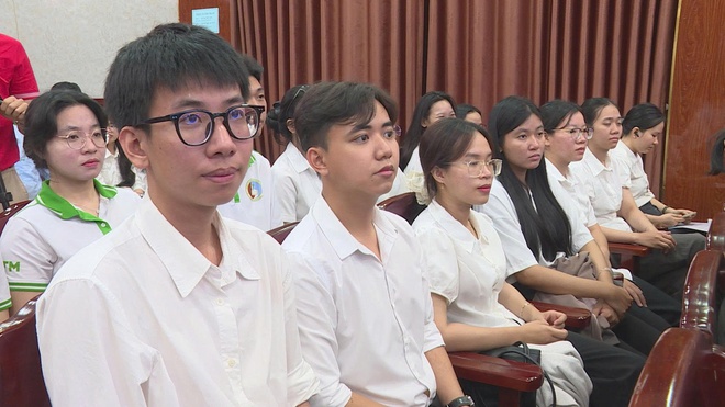 Phát động cuộc thi vẽ tranh kết hợp trồng 1.000 cây xanh bảo vệ môi trường - Ảnh 3.