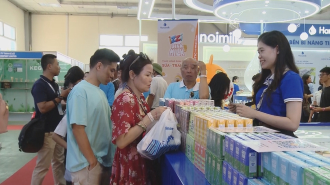 Thời sự trưa HTV ngày 29/5/2026 | Kết nối chuỗi giá trị, phát triển ngành sữa bền vững - Ảnh 2.