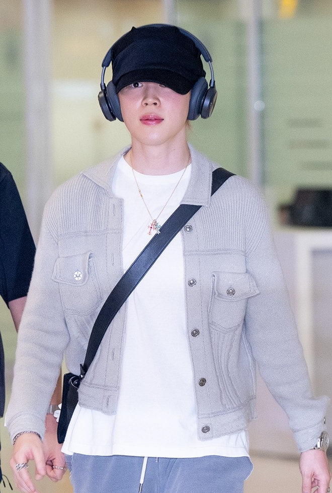 BTS trở về Hàn Quốc sau chuyến lưu diễn Bắc Mỹ - Ảnh 6.