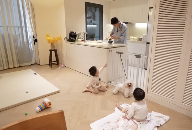 "Mẹ vắng nhà, ba là siêu nhân" Mùa 5 | Tập 4: Khi những "ông bố bỉm sữa" rời khỏi vùng an toàn - Ảnh 6.
