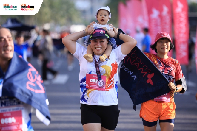 Hơn 90 quốc gia hội tụ tại giải IRONMAN 70.3 tổ chức ở Đà Nẵng - Ảnh 2.