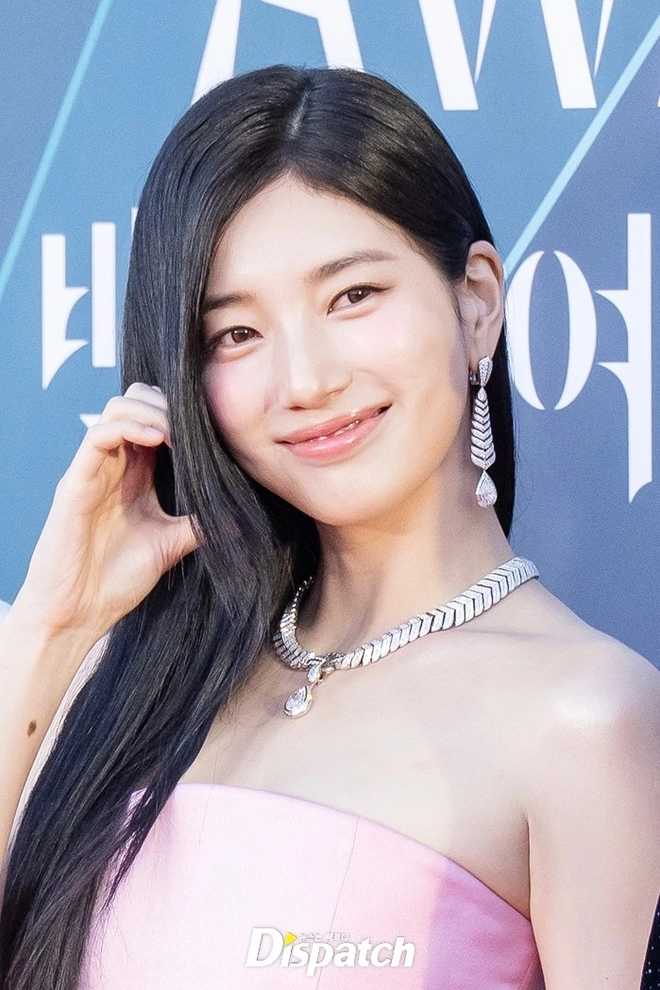 Loạt sao Hàn đình đám đổ bộ thảm đỏ Baeksang 2026 - Ảnh 3.