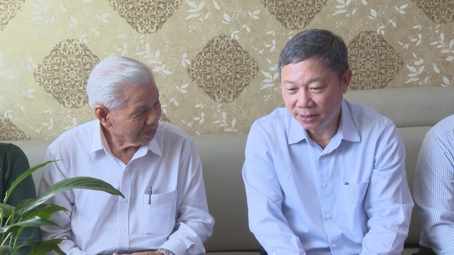 Lãnh đạo TP. Hồ Chí Minh thăm, chúc thọ người cao tuổi tiêu biểu tròn 90 tuổi - Ảnh 5.