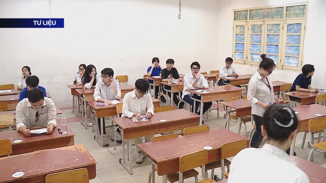 Thí sinh làm thủ tục dự thi tốt nghiệp THPT - Ảnh 3.