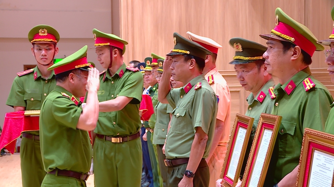 Thời sự HTV ngày 10/6/2026 | Lãnh đạo TP. Hồ Chí Minh thăm, chúc thọ người cao tuổi - Ảnh 4.